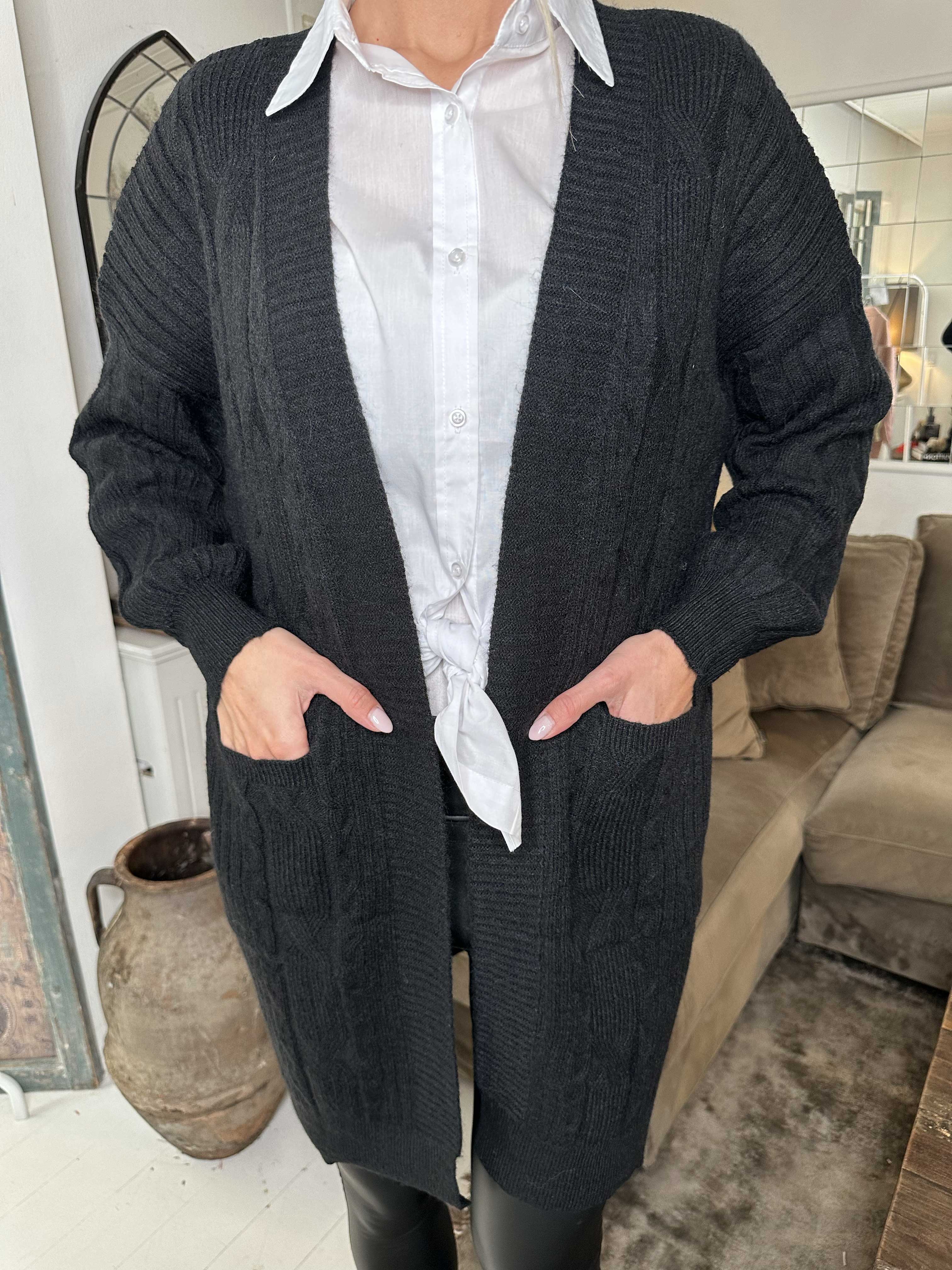 Valeria - Skön och tjock stickad kofta med fickor